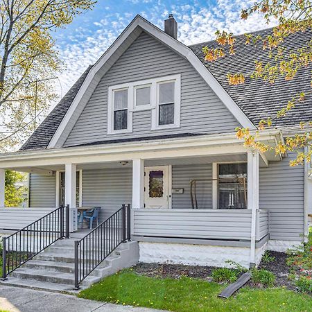 The Junction Victorian Home In Quaint Fortville! Exterior photo