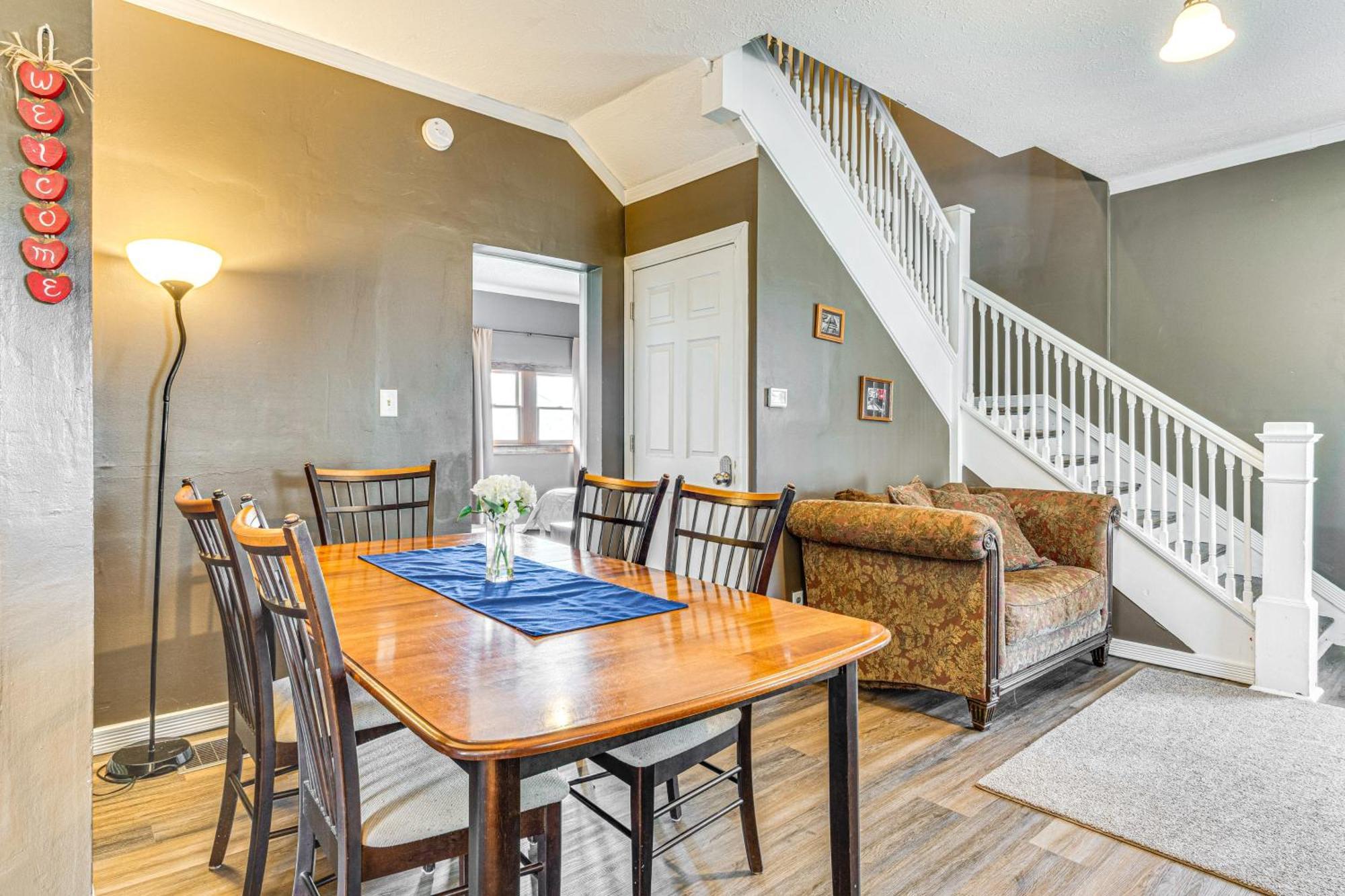 The Junction Victorian Home In Quaint Fortville! Exterior photo